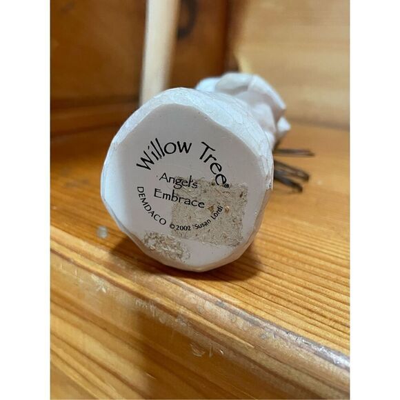 WILLOW TREE Angels Embrace Figurine 5" - Picture 4 of 4